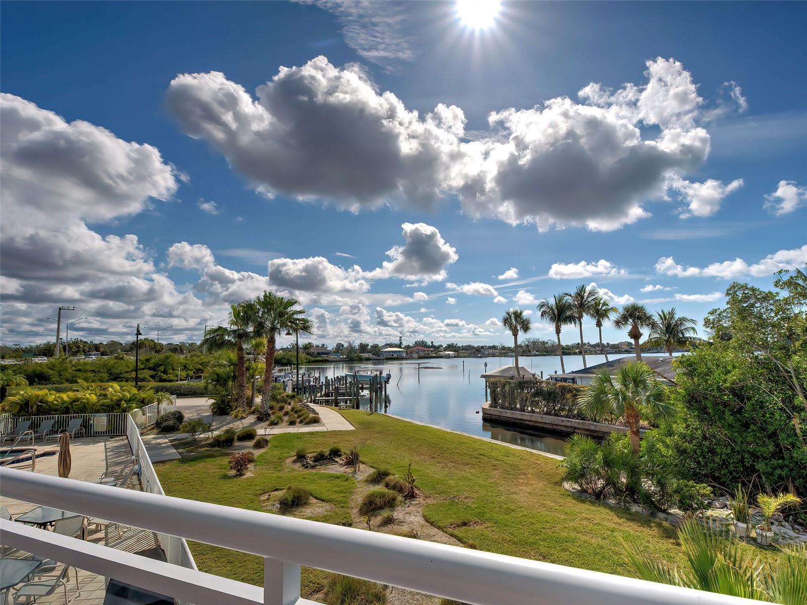516 TAMIAMI TRAIL S 201, NOKOMIS, FL, 34275 2 516 TAMIAMI TRAIL S 201