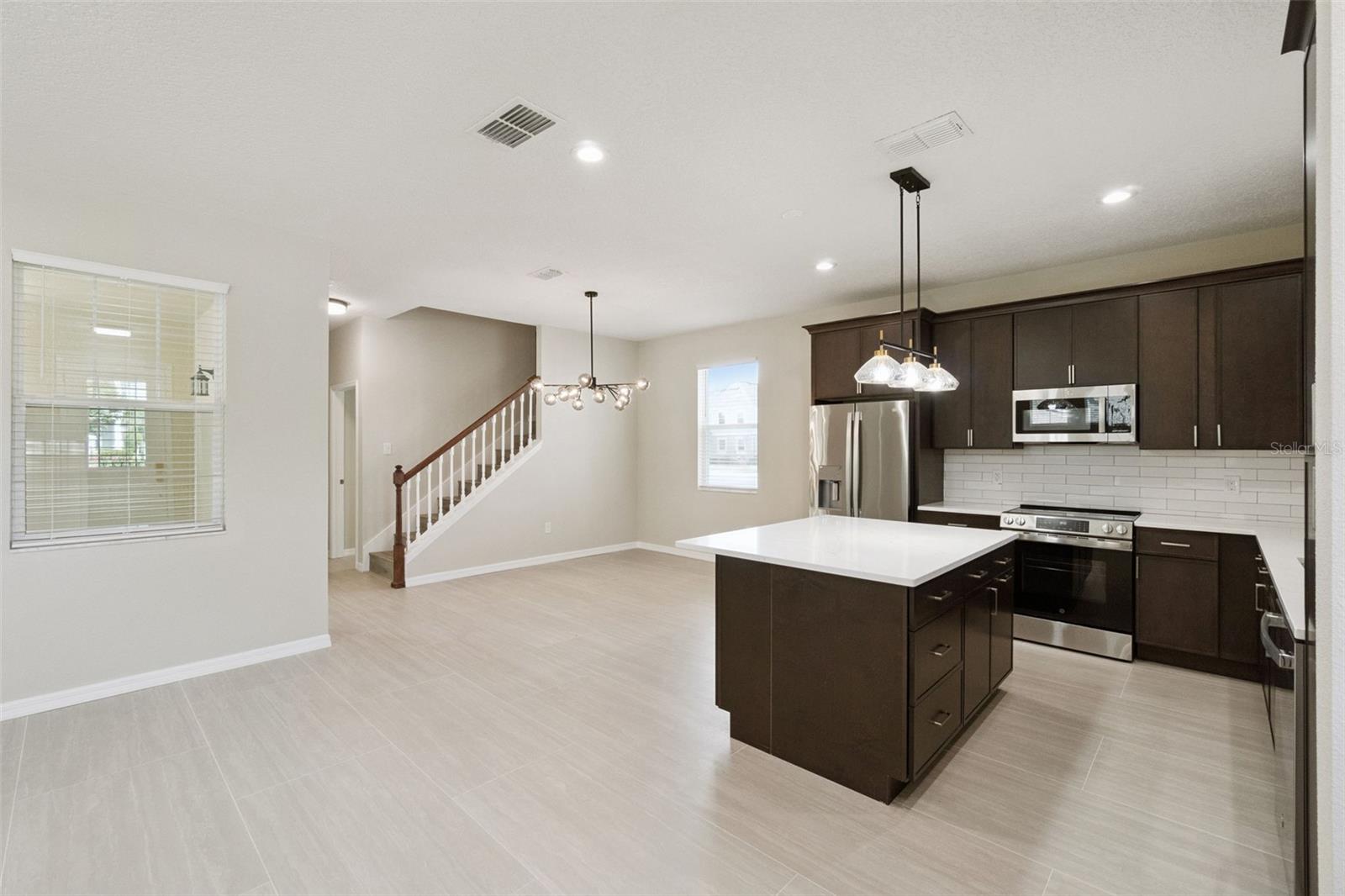 2611 PALISADE BOULEVARD