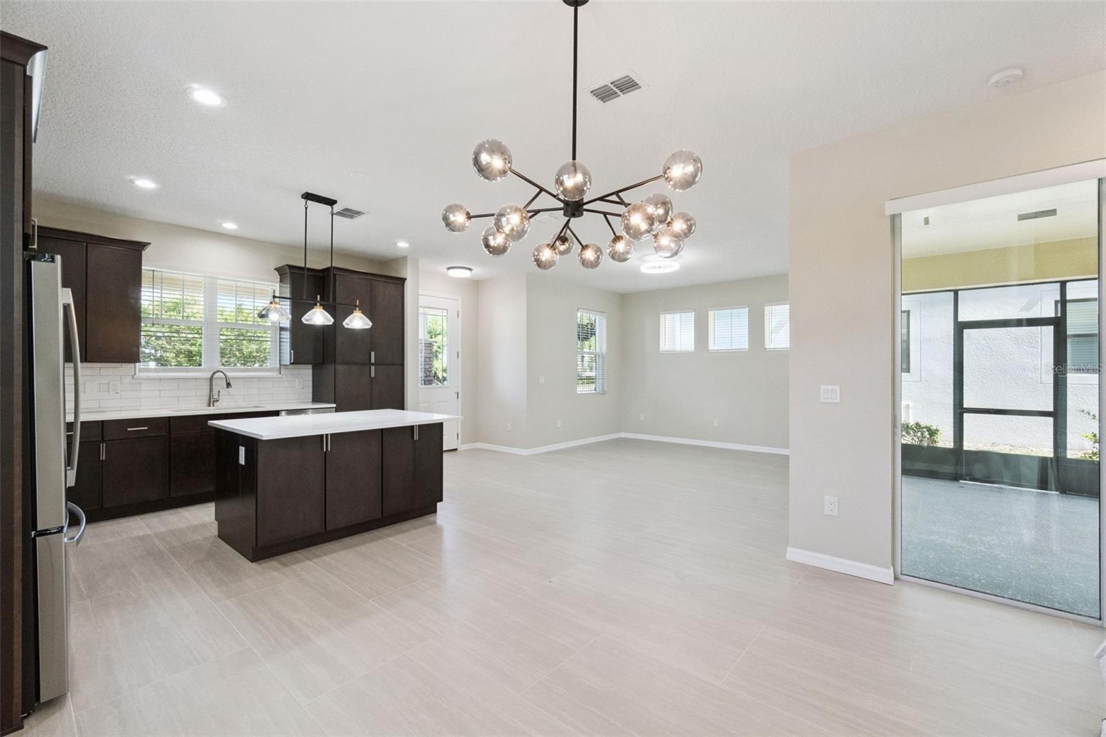 2611 PALISADE BOULEVARD