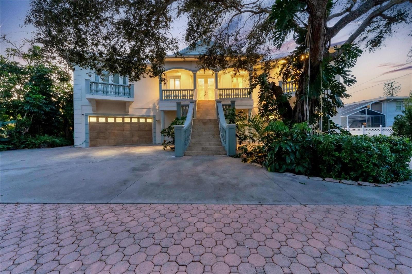 TROPICAL BREEZE ESTATES - Residential