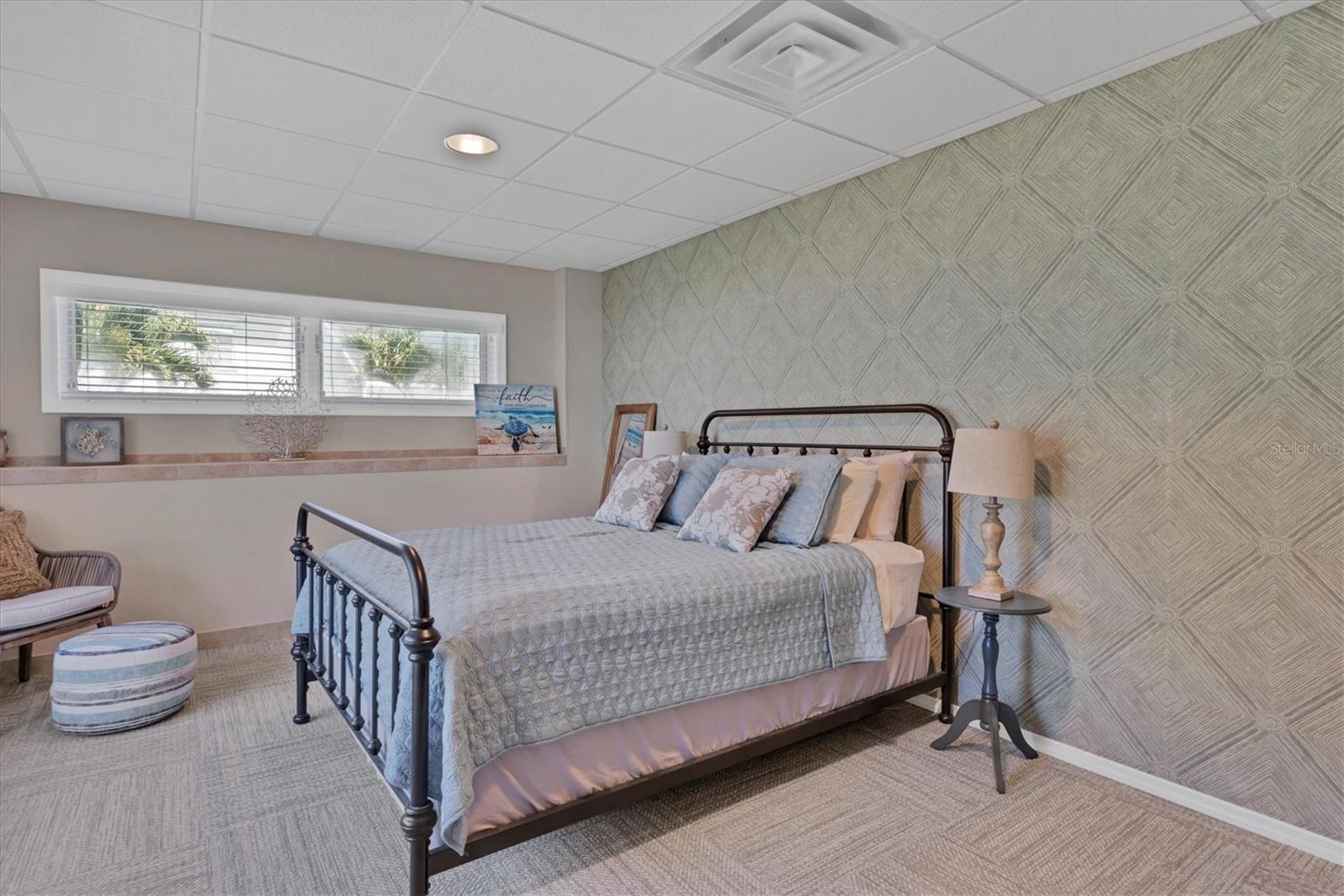 TROPICAL BREEZE ESTATES - Residential