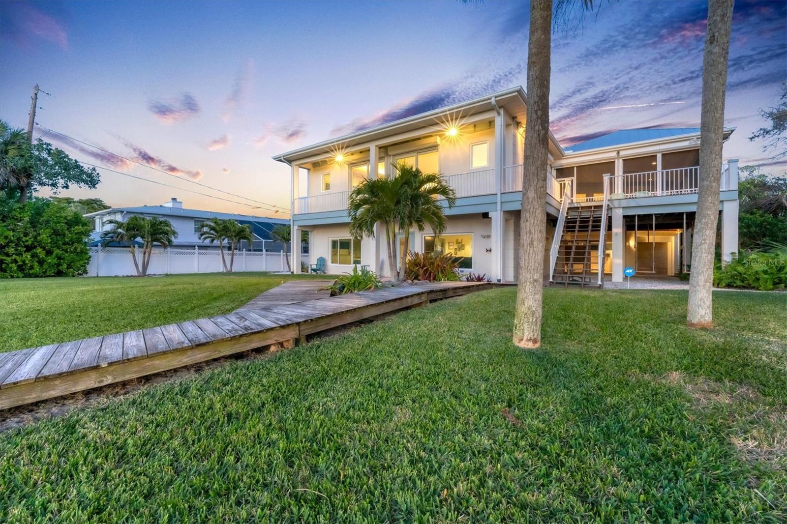 TROPICAL BREEZE ESTATES - Residential