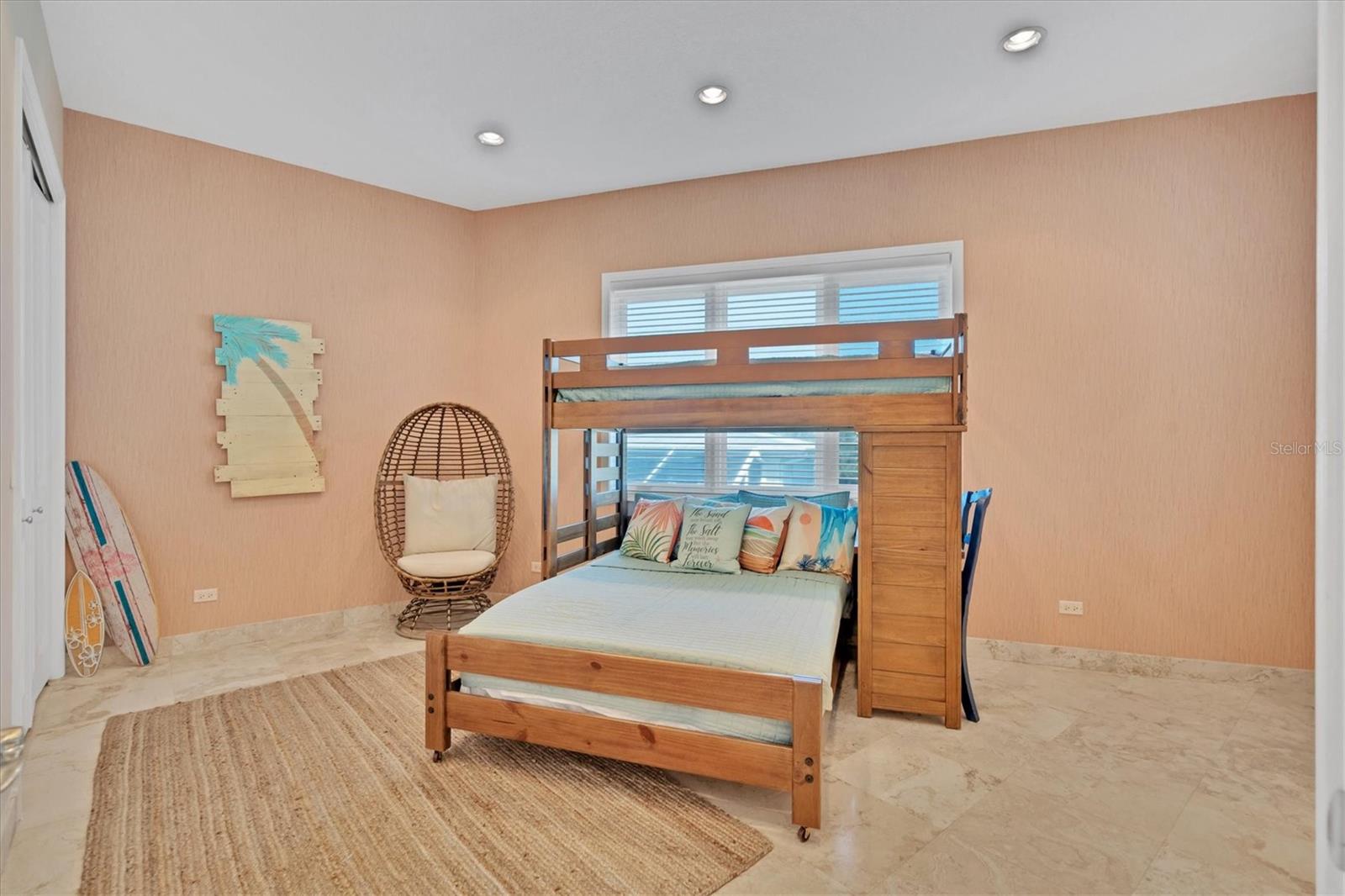 TROPICAL BREEZE ESTATES - Residential