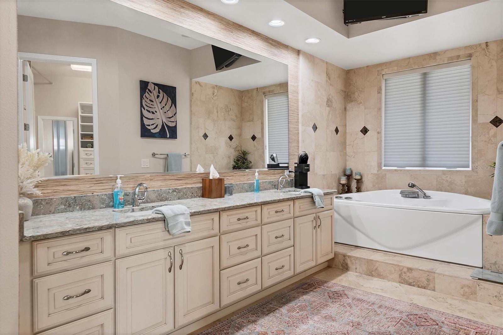 TROPICAL BREEZE ESTATES - Residential