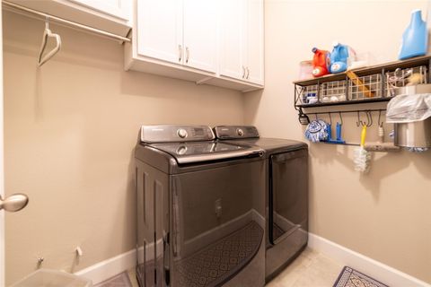 Tiny photo for 715 Calabria Way, Howey In The Hills, FL 34737 (MLS # O6386753)