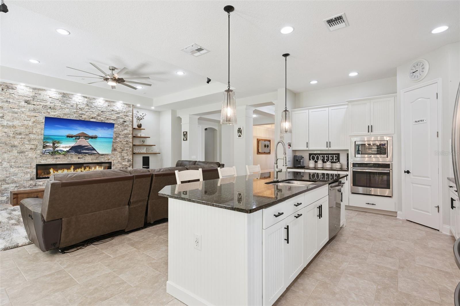 RANDAL PARK - Residential