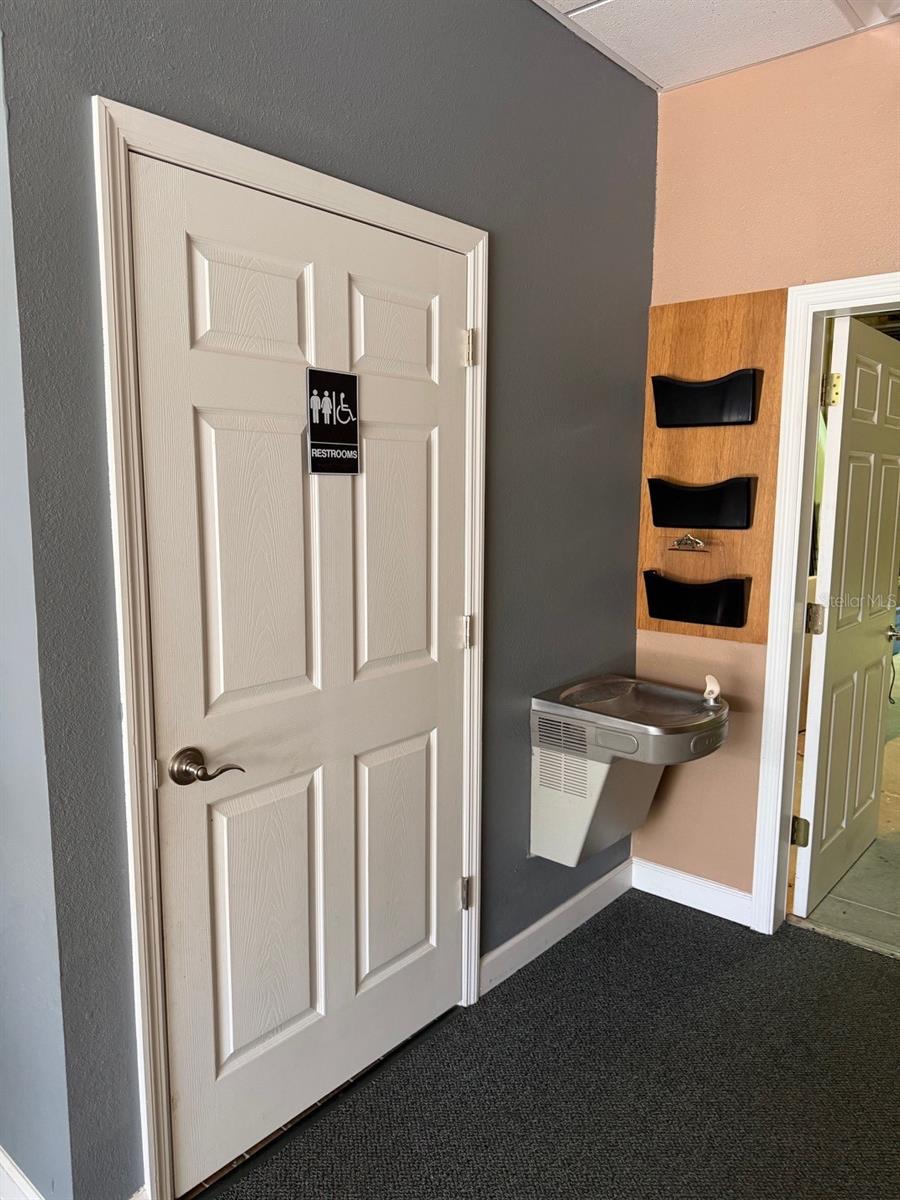 TAVARES LAKESIDE COMMERCE CENTER - Commercial Lease