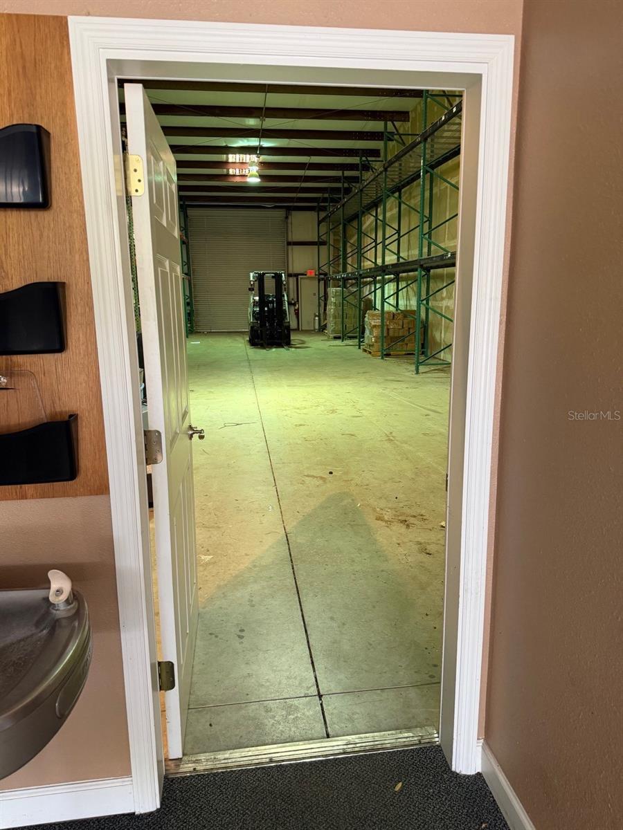 TAVARES LAKESIDE COMMERCE CENTER - Commercial Lease