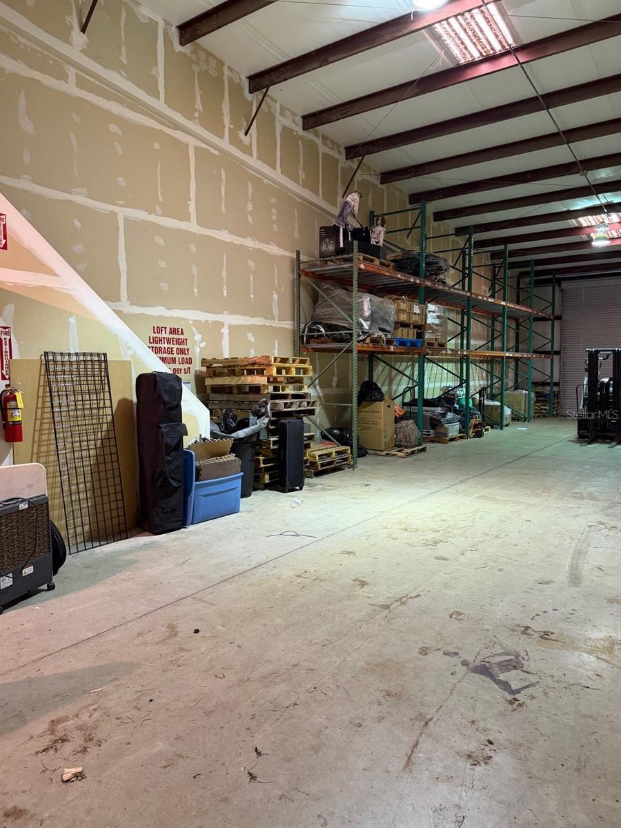 TAVARES LAKESIDE COMMERCE CENTER - Commercial Lease