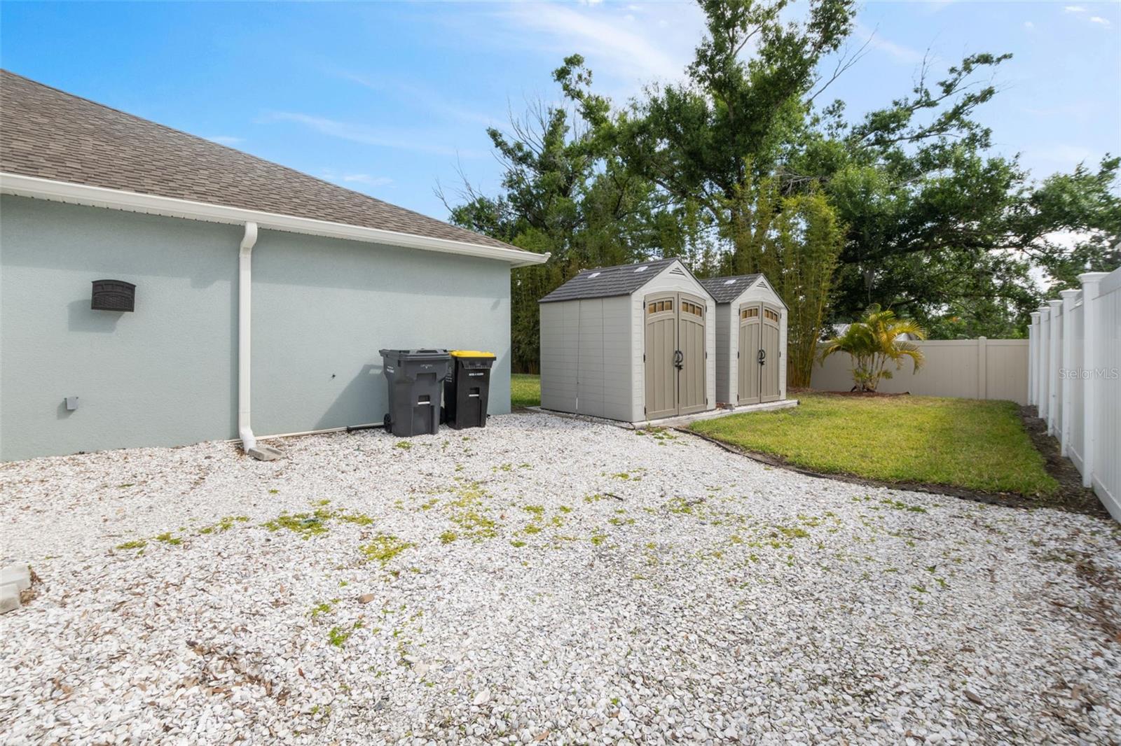 EAGLE LAKE - Residential