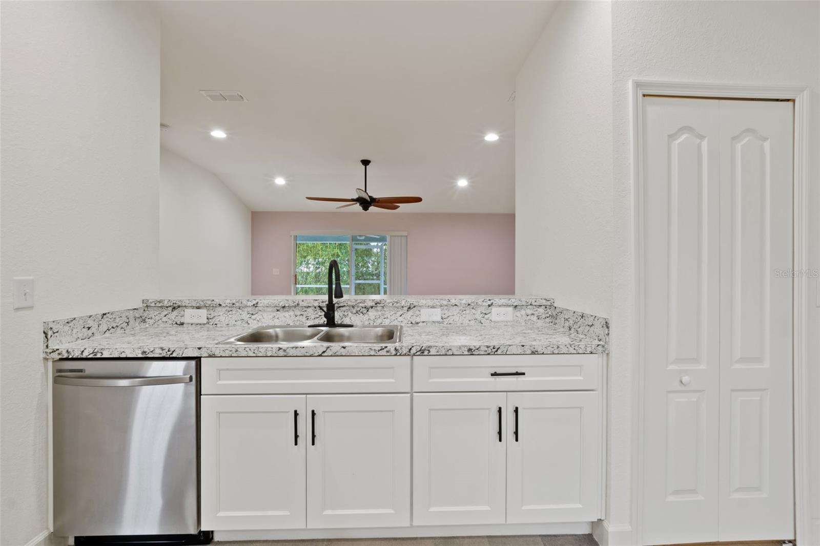 EAGLE LAKE - Residential