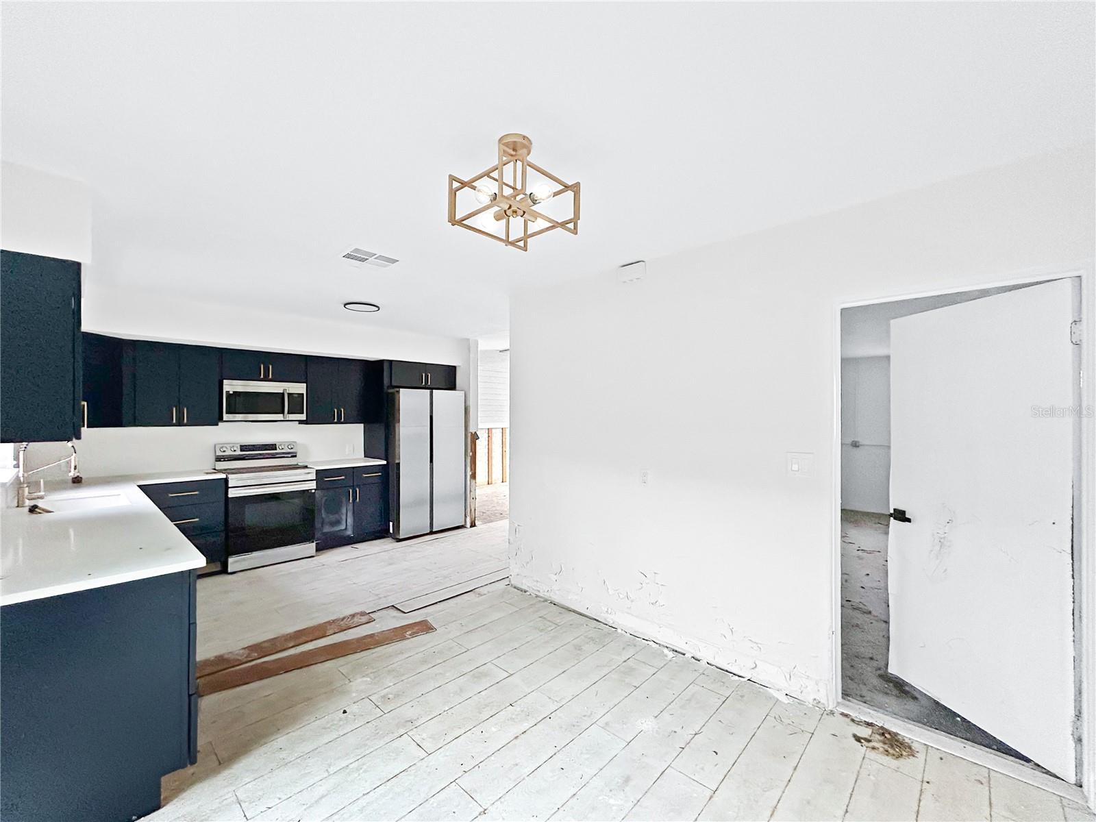 SHOREACRES CENTER - Residential