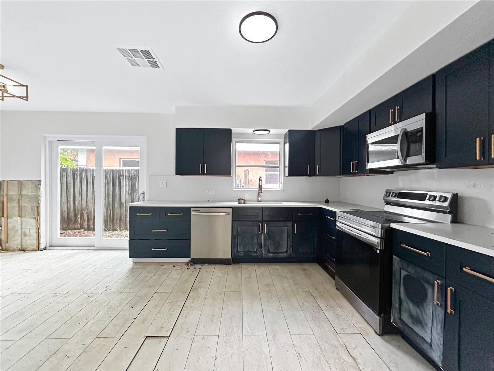 SHOREACRES CENTER - Residential