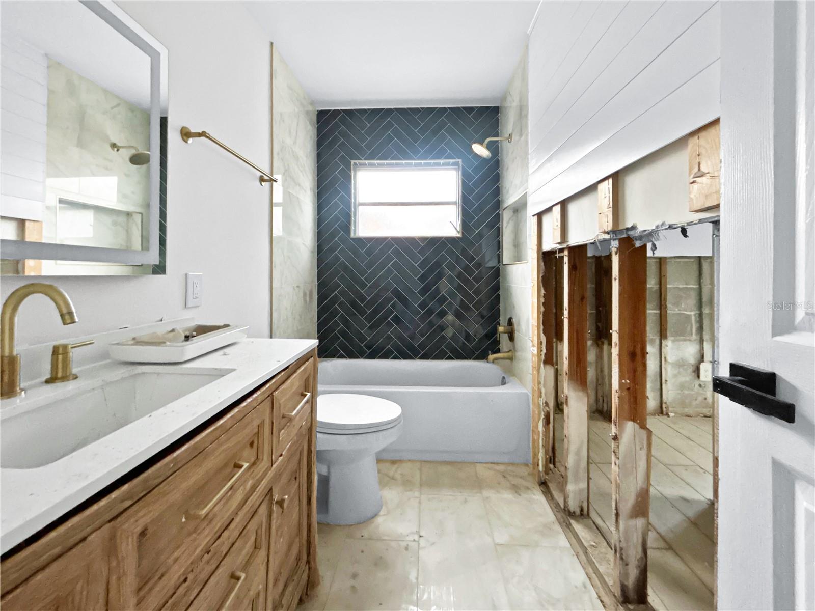 SHOREACRES CENTER - Residential