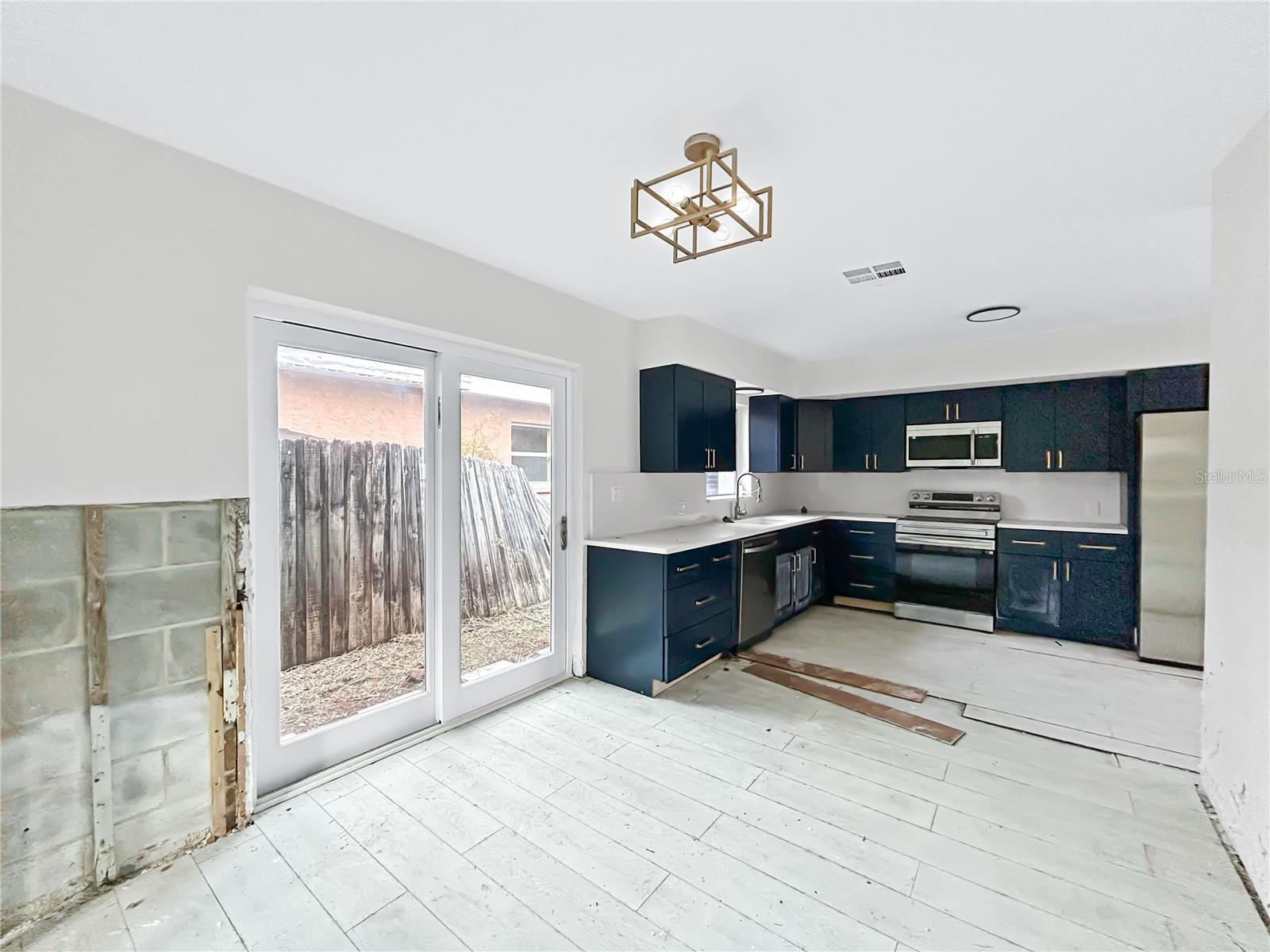 SHOREACRES CENTER - Residential