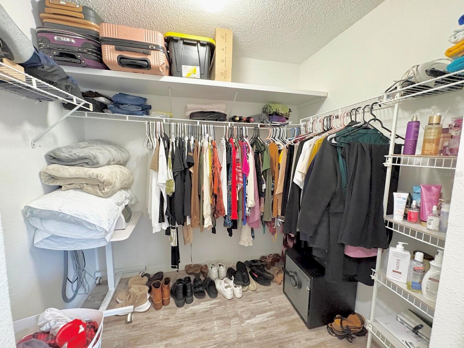 WHISPERING TRAILS PH 01 - Residential