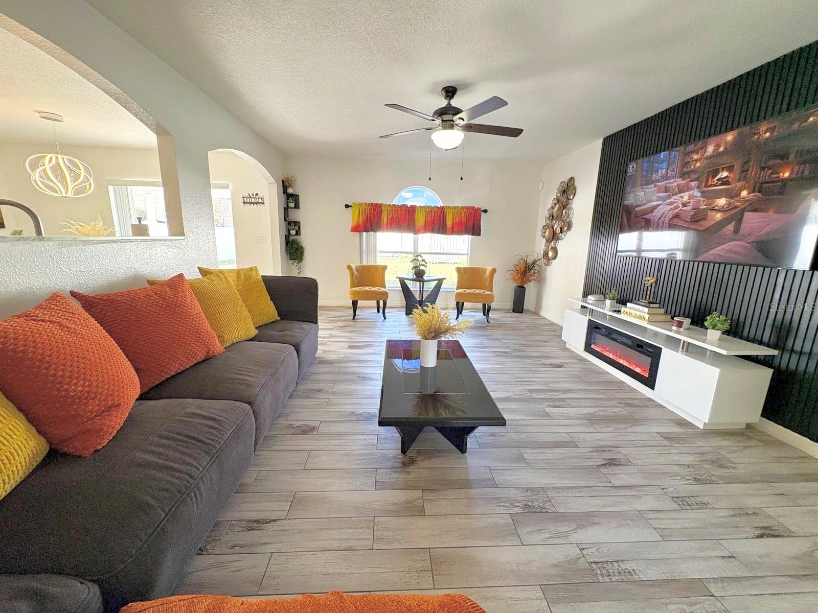 WHISPERING TRAILS PH 01 - Residential