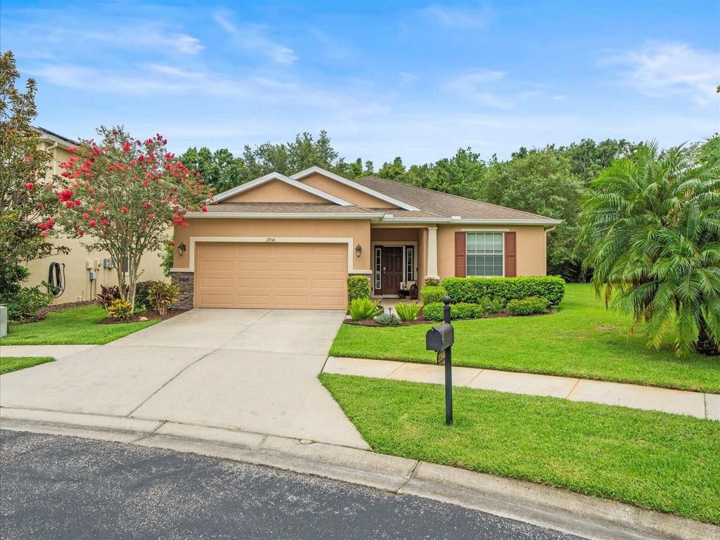 Photo of 27546 Stonecreek Way, Wesley Chapel, FL 33544 (MLS # TB8395544)