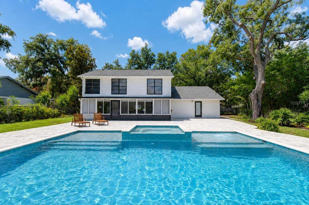 Photo of 106 Bayfield Drive, Brandon, FL 33511 (MLS # TB8526291)