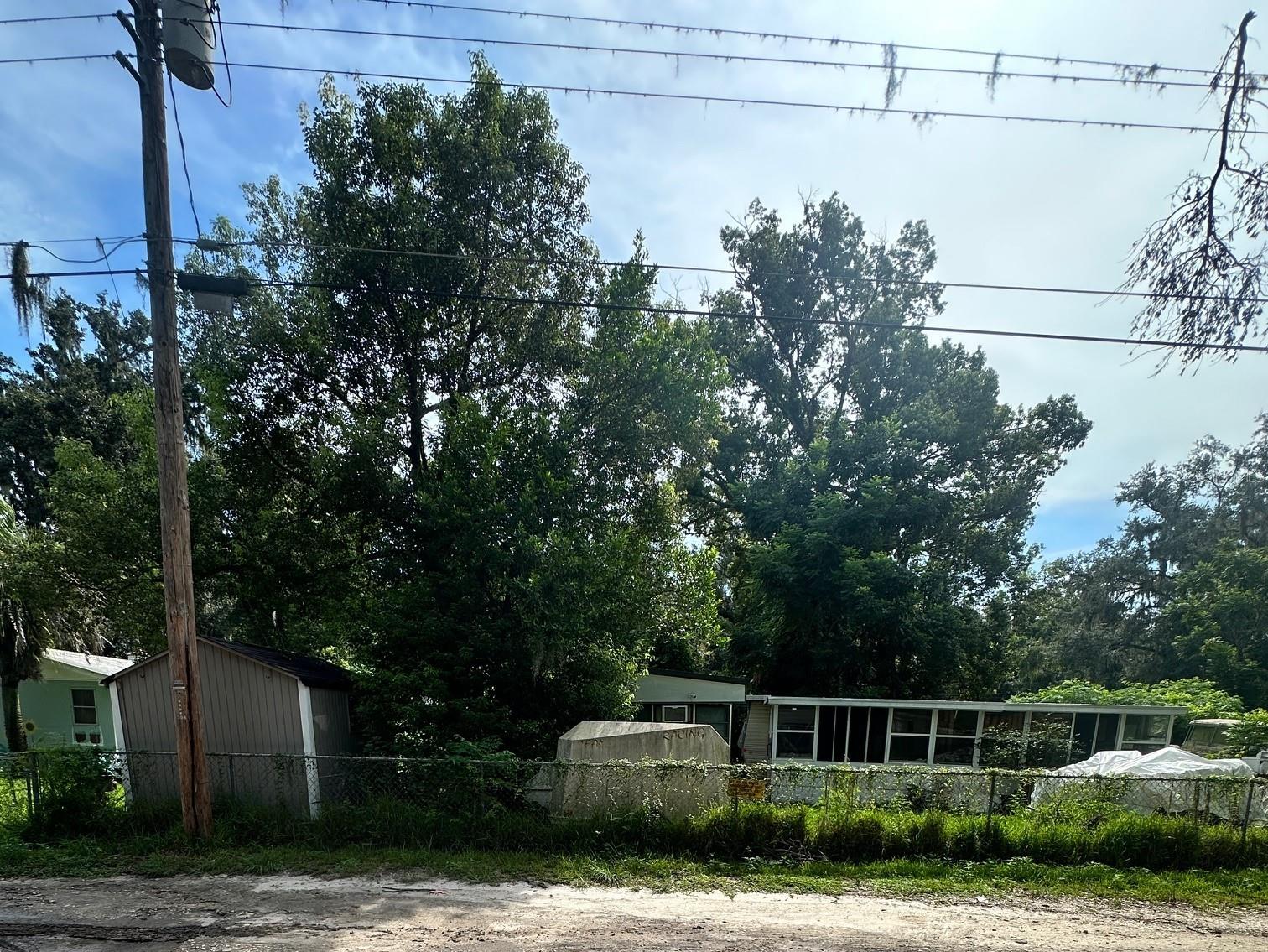 LAUN PLACE