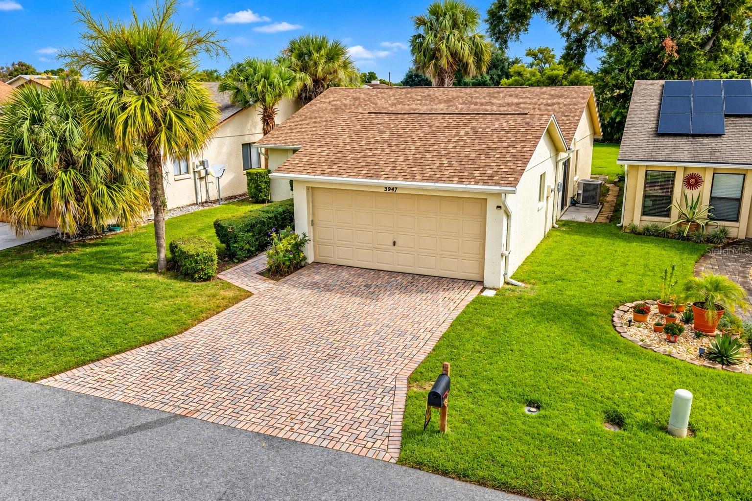3947 CYPRESS LANDING W