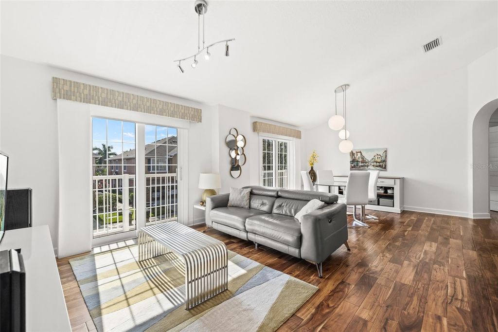 Photo of 503 51st Avenue N, St Petersburg, FL 33703 (MLS # TB8445205)