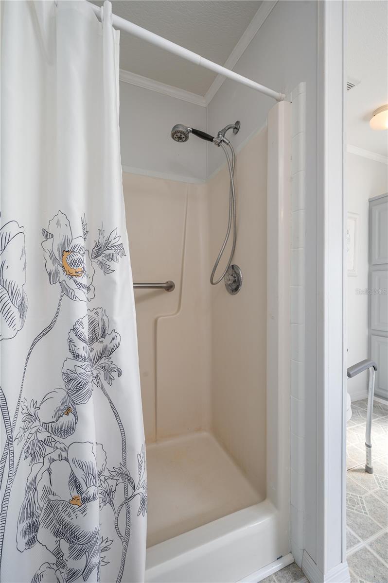 LAKE LOWERY HILL - Residential