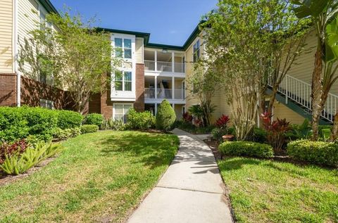 Photo of 4107 Chatham Oak Court #326, Tampa, FL 33624 (MLS # TB8493862)