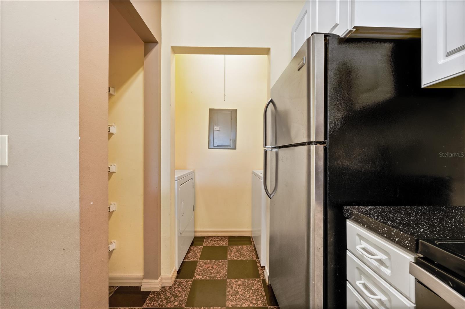 THE LANDINGS OF TAMPA A CONDOM - Residential