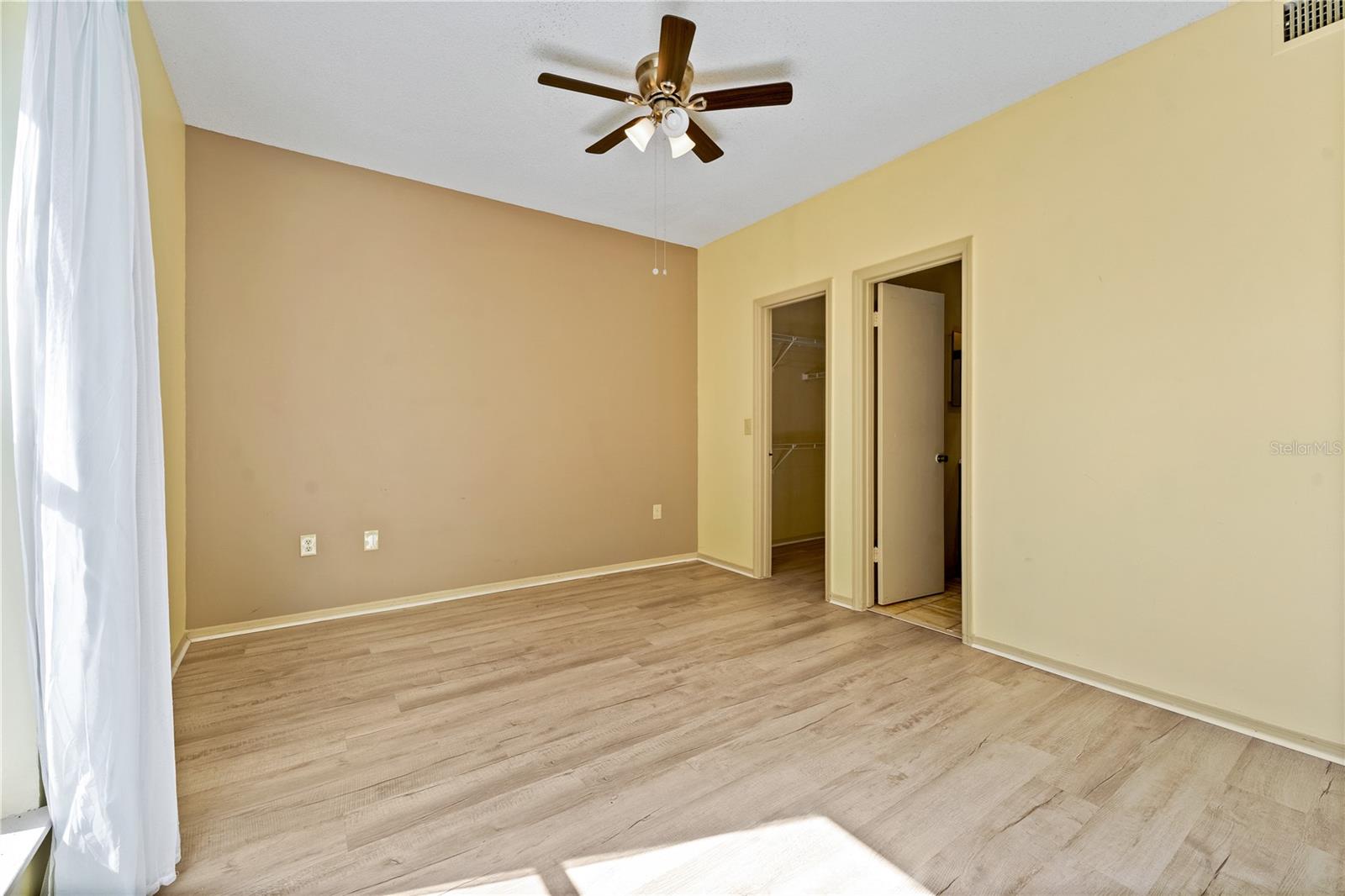 THE LANDINGS OF TAMPA A CONDOM - Residential