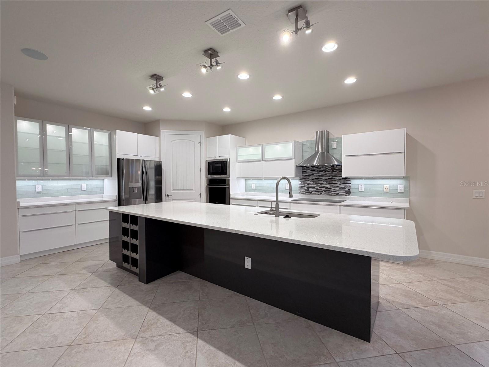 STONE CRK/DEL WEBB ARLINGTON P - Residential Lease