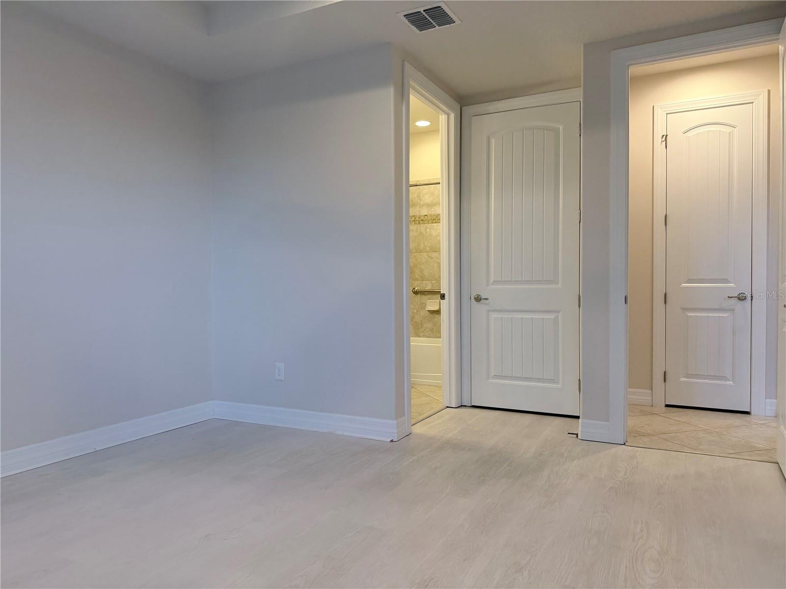 STONE CRK/DEL WEBB ARLINGTON P - Residential Lease