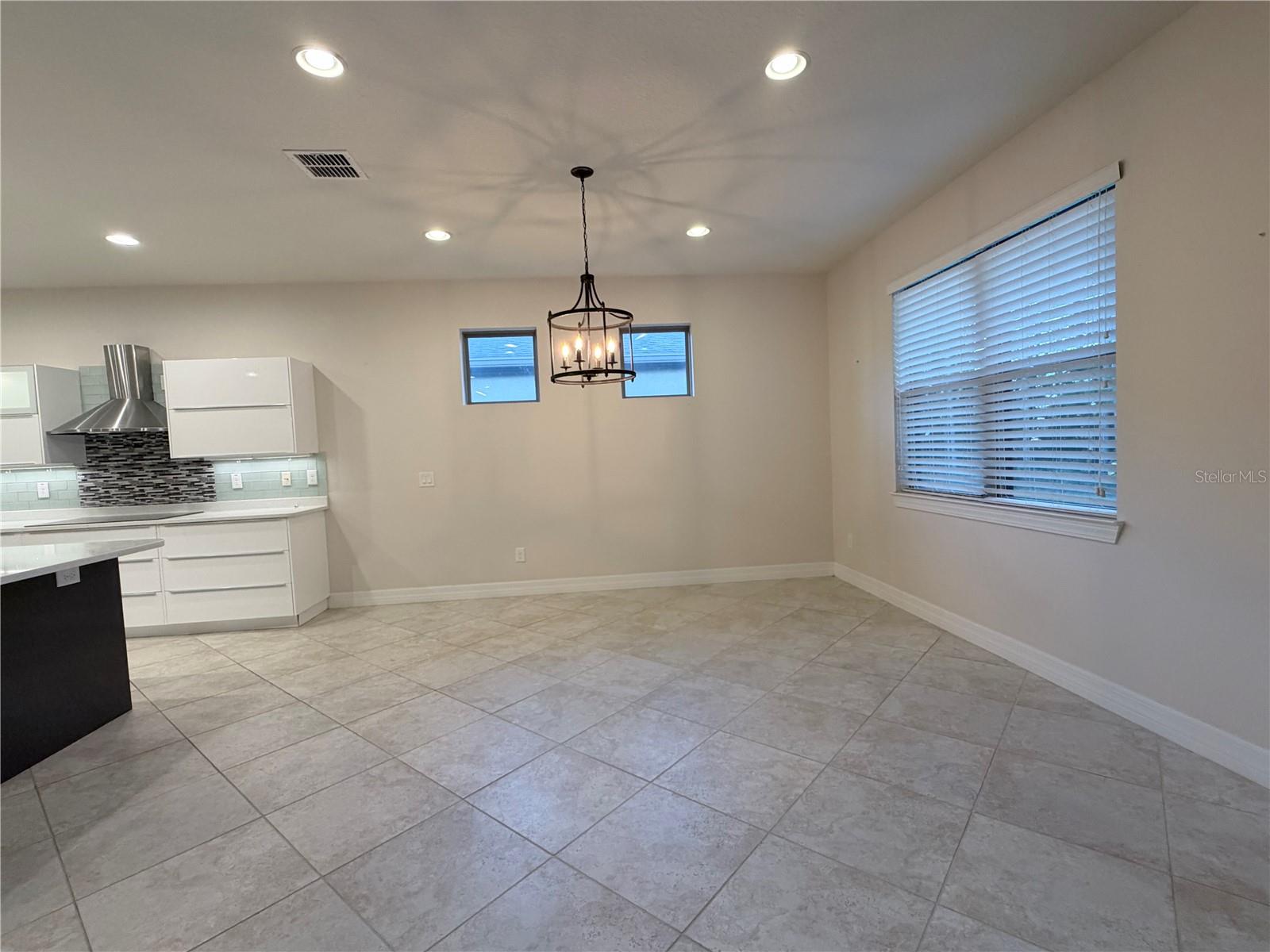 STONE CRK/DEL WEBB ARLINGTON P - Residential Lease