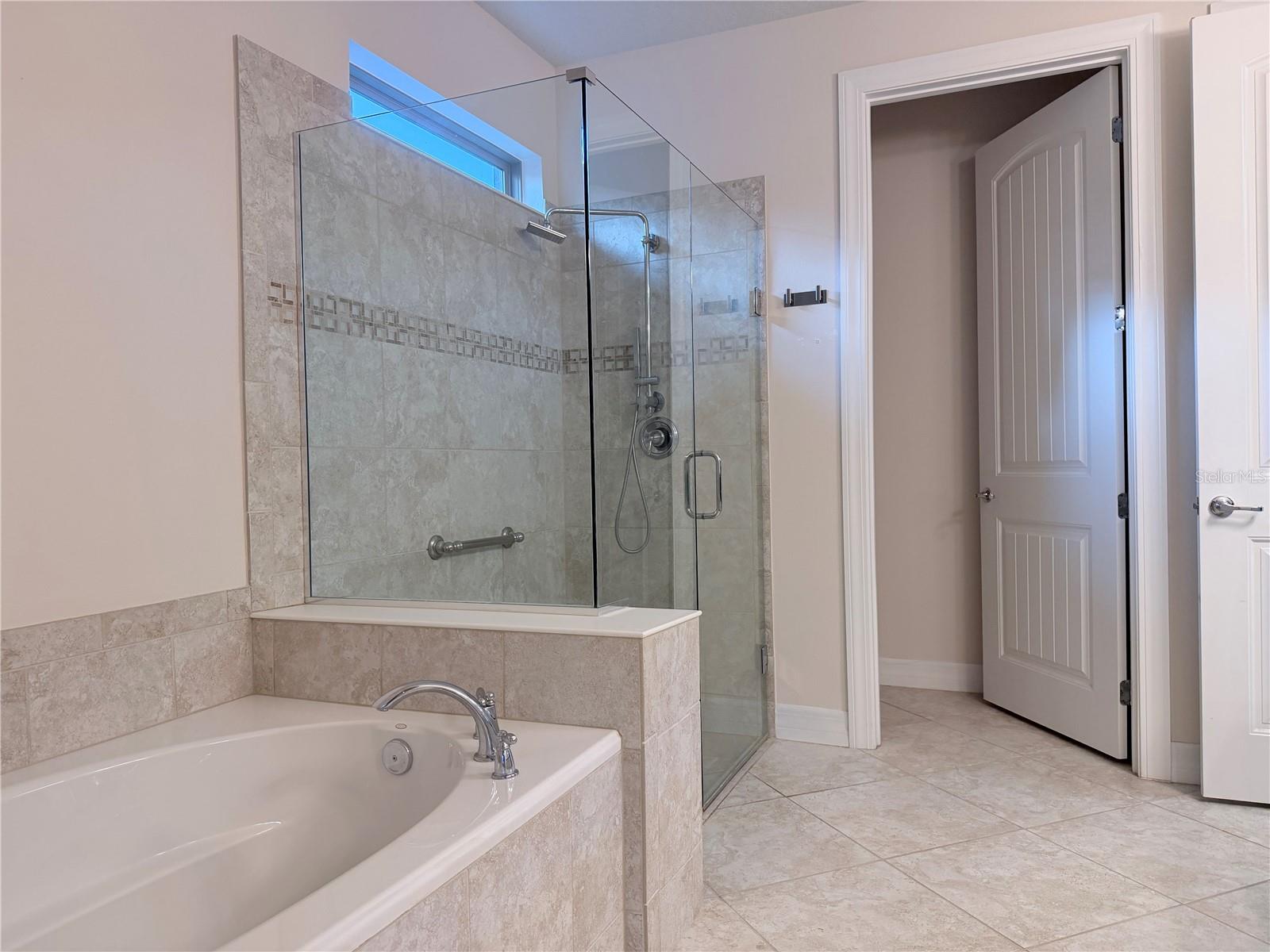 STONE CRK/DEL WEBB ARLINGTON P - Residential Lease