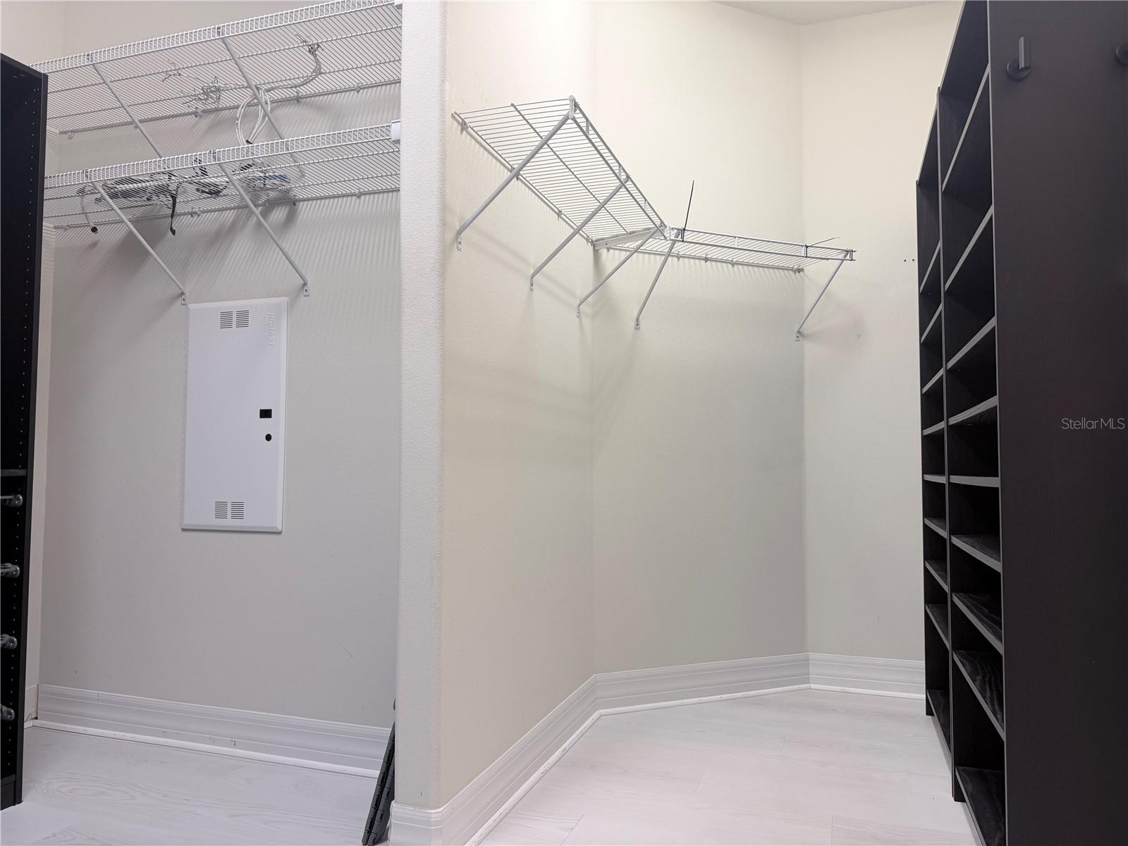 STONE CRK/DEL WEBB ARLINGTON P - Residential Lease