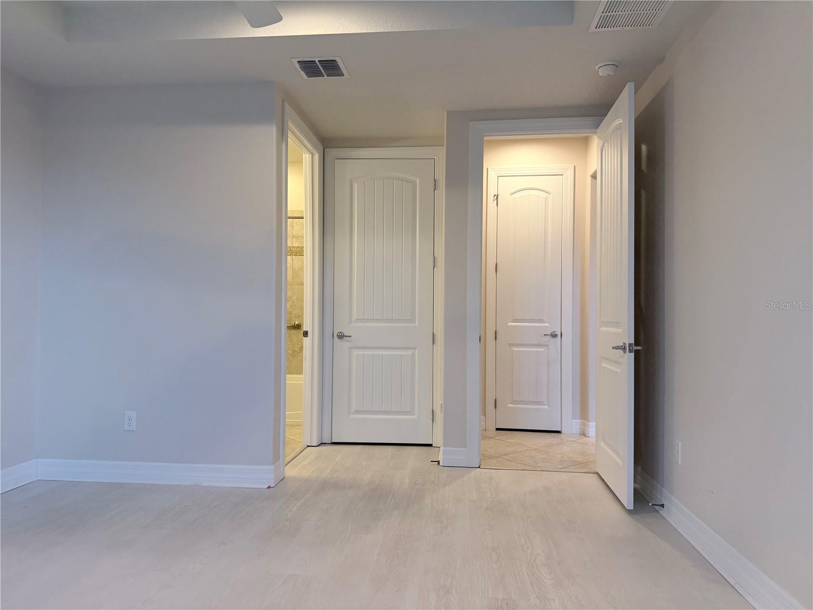 STONE CRK/DEL WEBB ARLINGTON P - Residential Lease