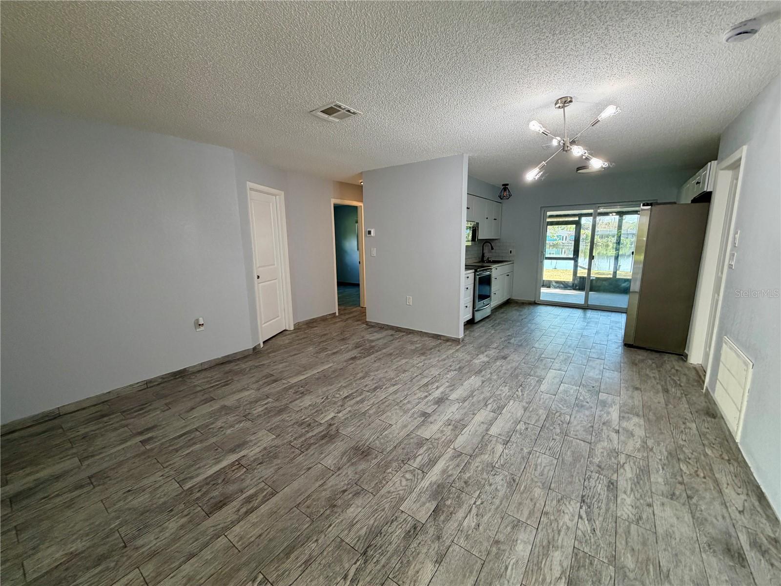 PALM LAKES TERRACE - Residential Lease