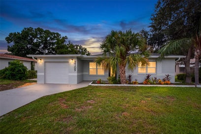 2109 58TH STREET S GULFPORT FL 33707