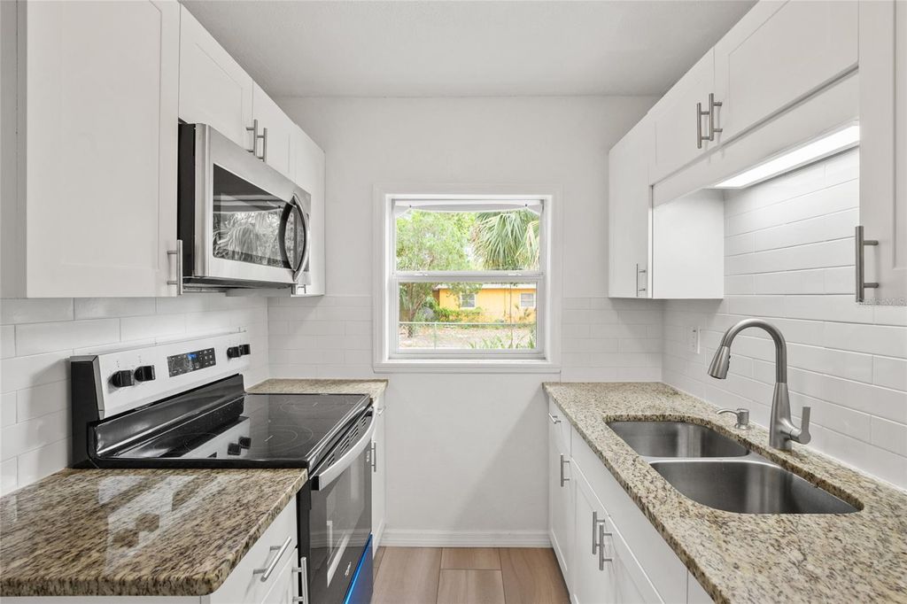 Photo of 1618 43rd Street S, St Petersburg, FL 33711 (MLS # A4688366)