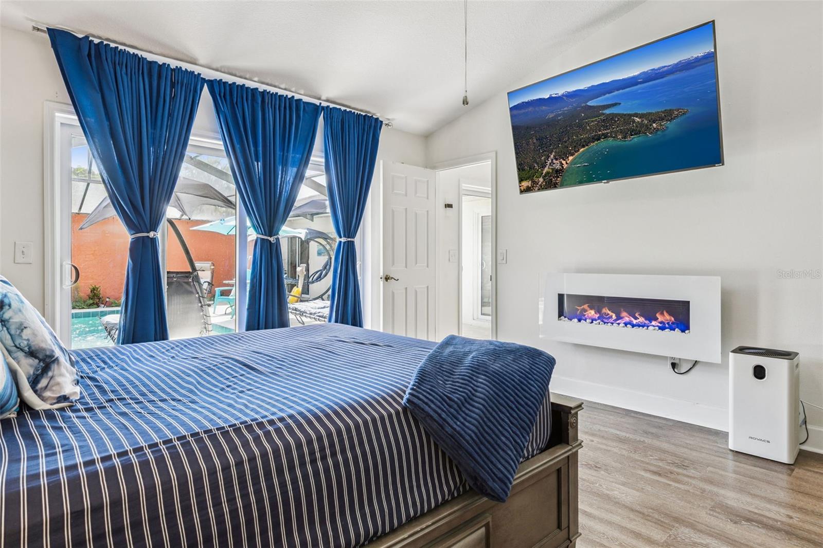 ISLAND CLUB AT ROSEMONT CONDO PH 07 - Residential