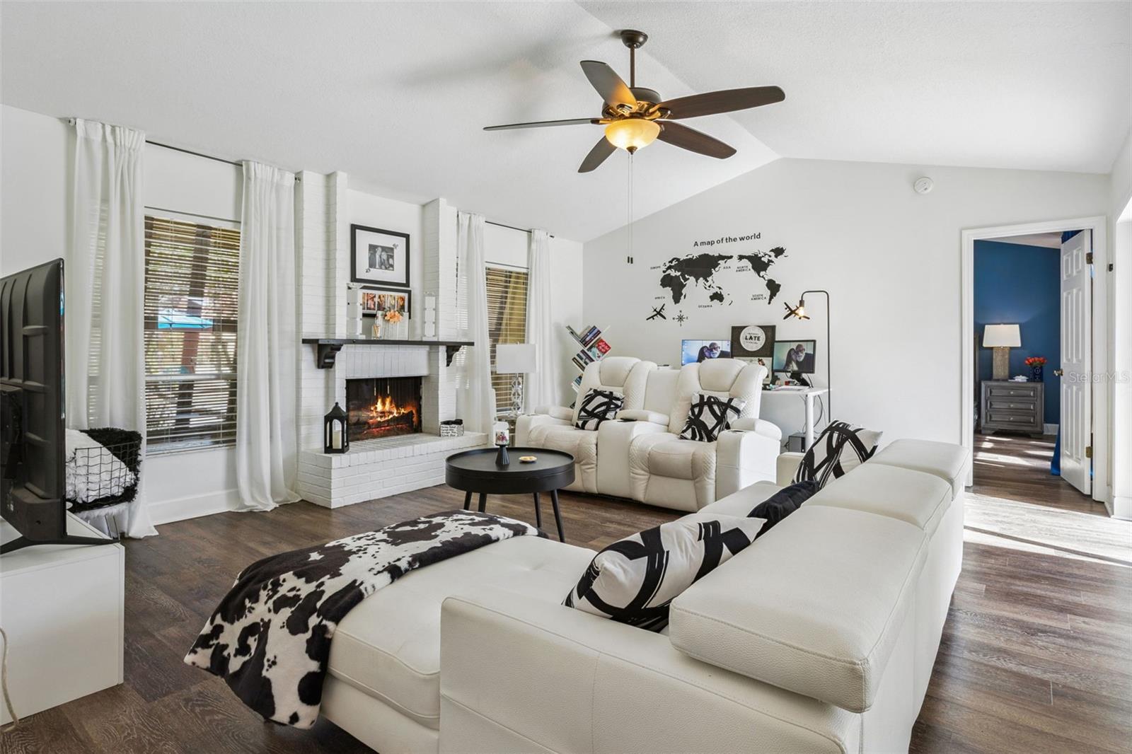 ISLAND CLUB AT ROSEMONT CONDO PH 07 - Residential