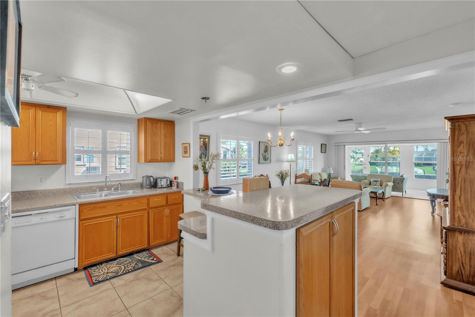 4515 MOUNT VERNON DRIVE