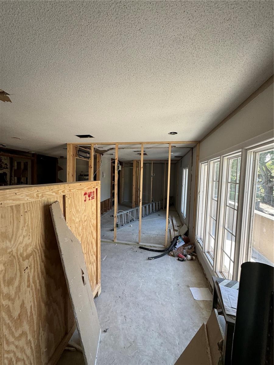 WOODCREST CONDO - Residential