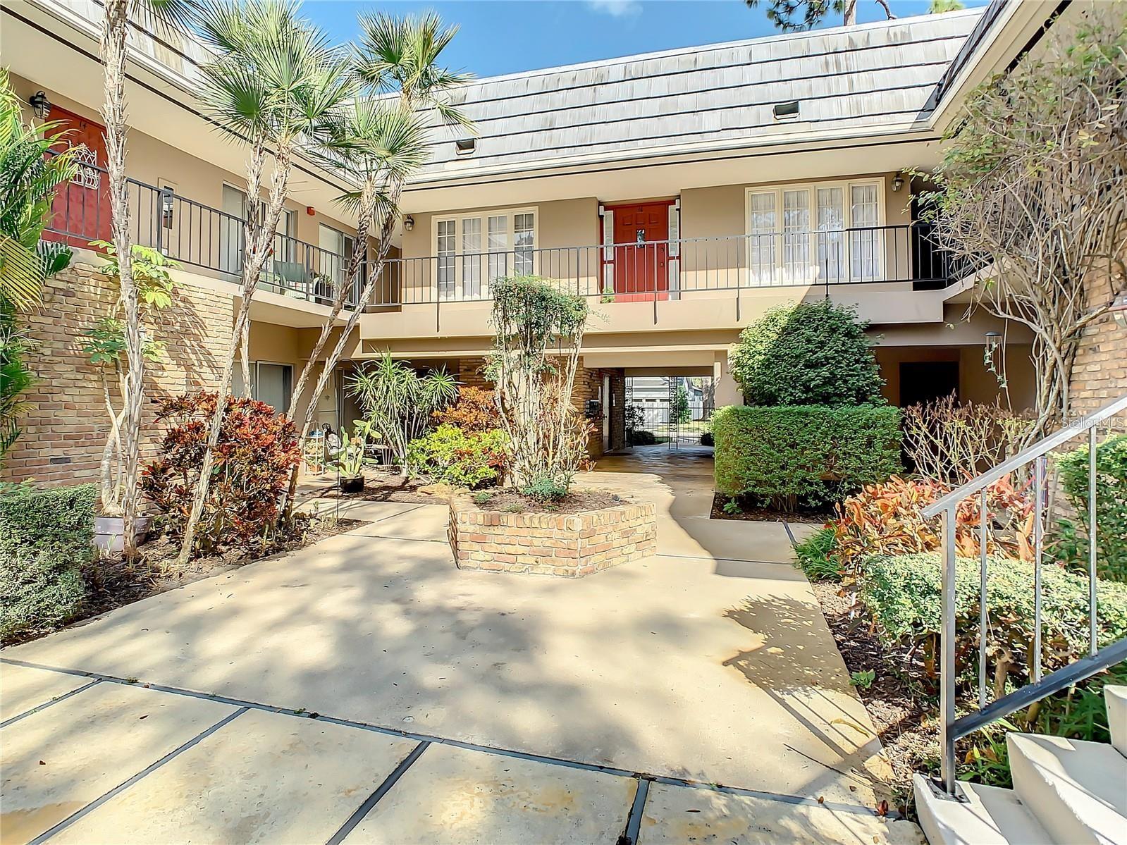 1920 WOODCREST DRIVE 9