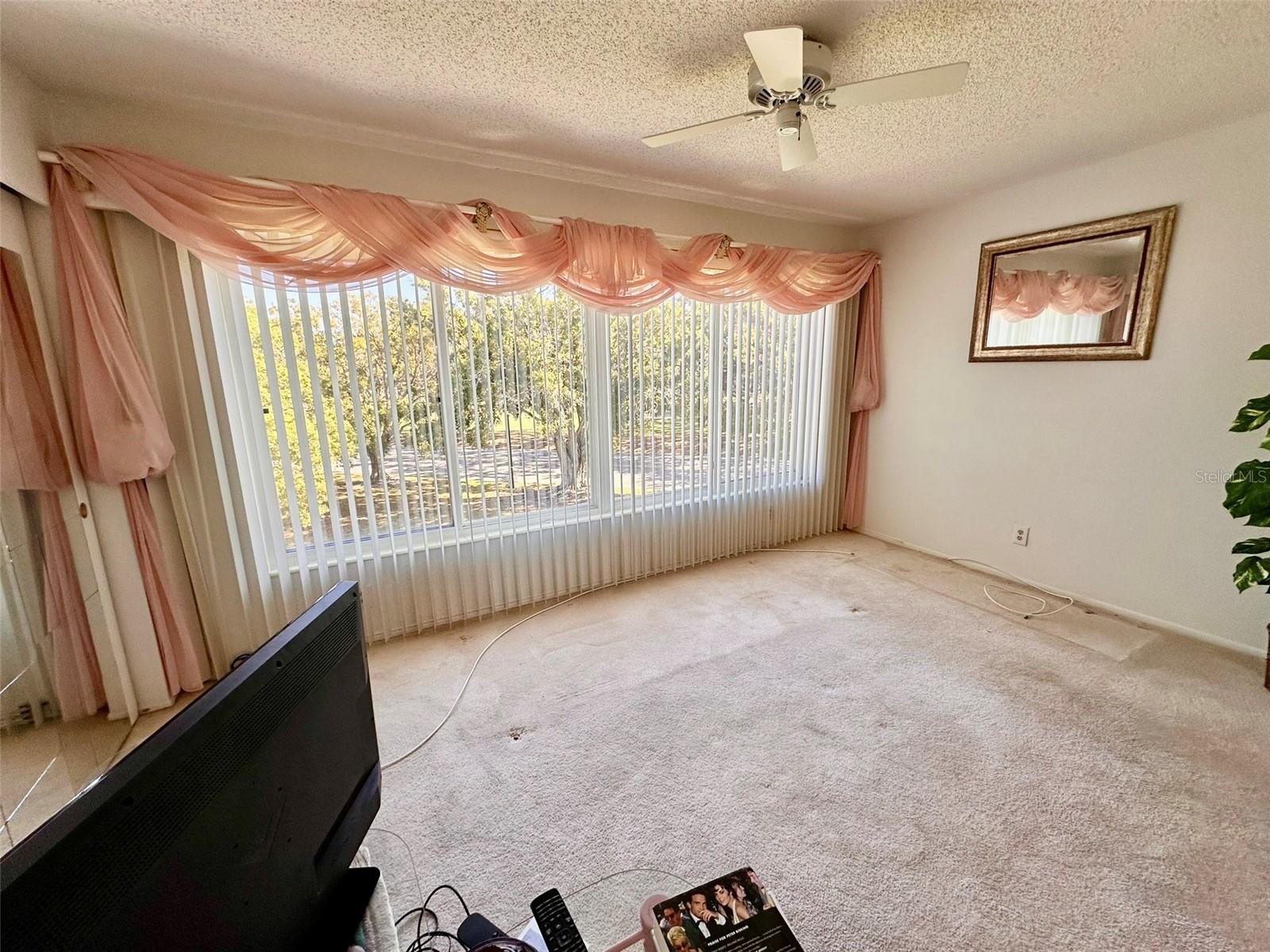 ON TOP OF THE WORLD - Residential