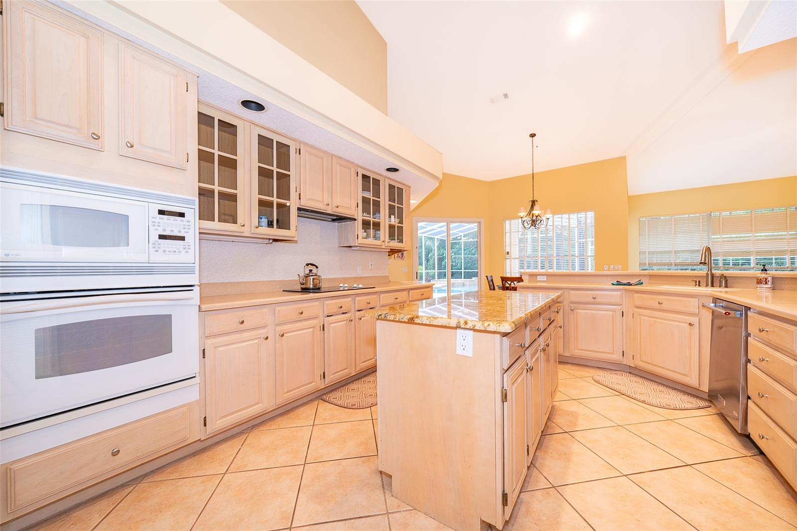 MARKHAM MEADOWS - Residential