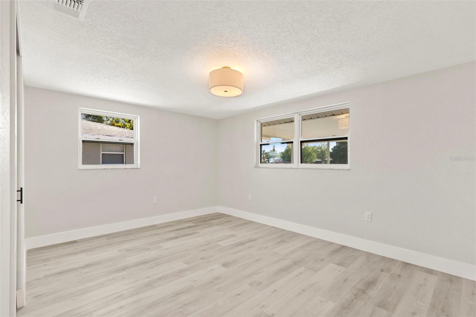 JASMINE LAKES - Residential