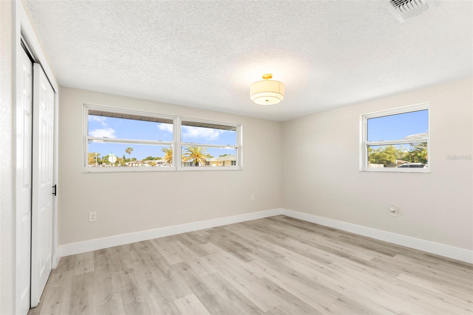 JASMINE LAKES - Residential