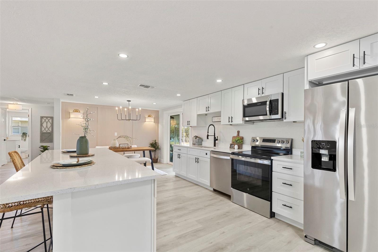 JASMINE LAKES - Residential
