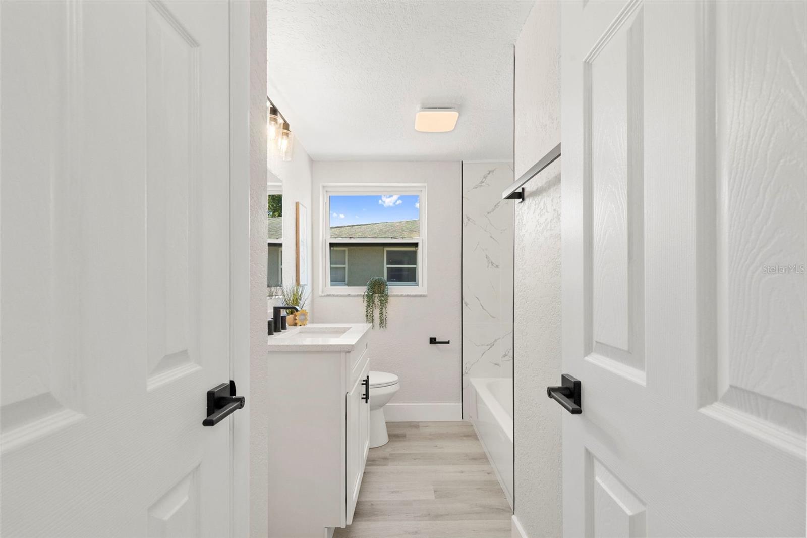 JASMINE LAKES - Residential
